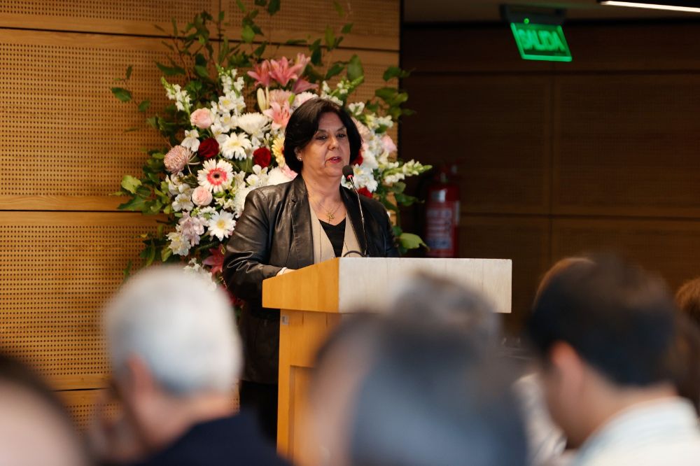 Rosemarie Valenzuela Soto, en representación del Estamento del Personal de Colaboración, señaló que "me siento profundamente orgullosa de haber dedicado tantos años a una institución que ha marcado mi vida".